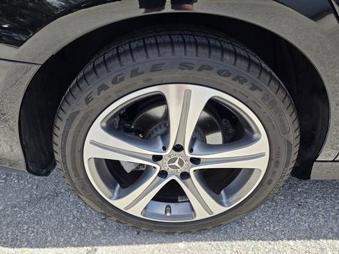 Used 2020 Mercedes-Benz E 350 4MATIC Sedan image 9
