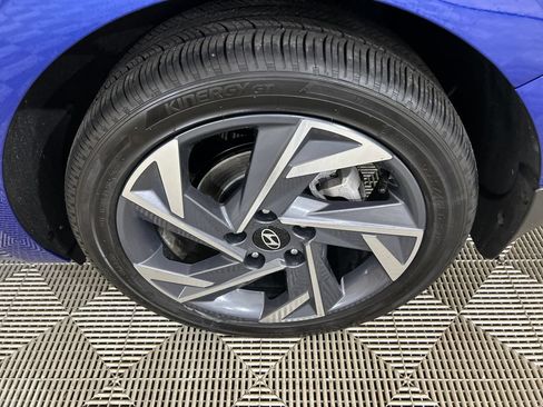 Certified 2025 Hyundai Elantra Sport FWD image 10