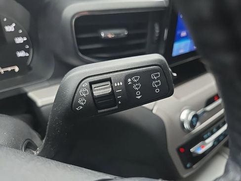 Used 2023 Ford Explorer XLT w/ Equipment Group 202A image 44