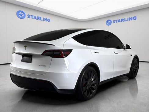 Used 2022 Tesla Model Y Performance image 16