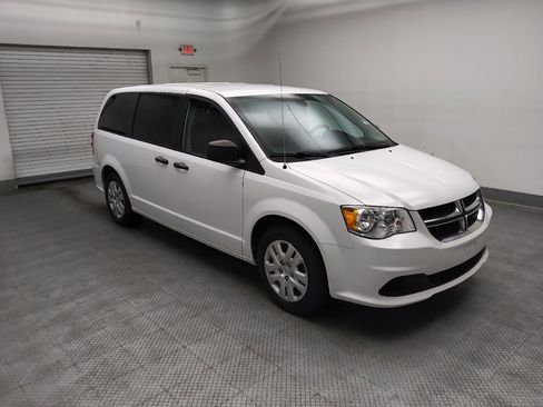 Used 2019 Dodge Grand Caravan SE FWD image 11