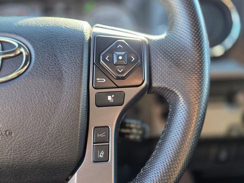 Used 2022 Toyota Tacoma TRD Off-Road image 26