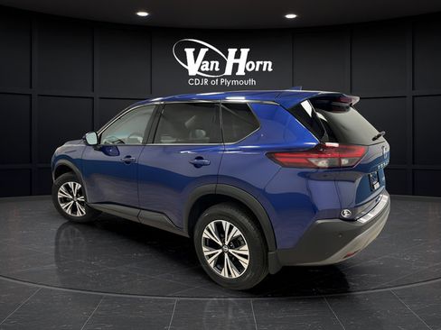 Used 2021 Nissan Rogue SV AWD/4WD image 5