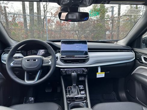 New 2026 Jeep Compass Limited w/ Sun, Sound & Navigation Group AWD/4WD image 24