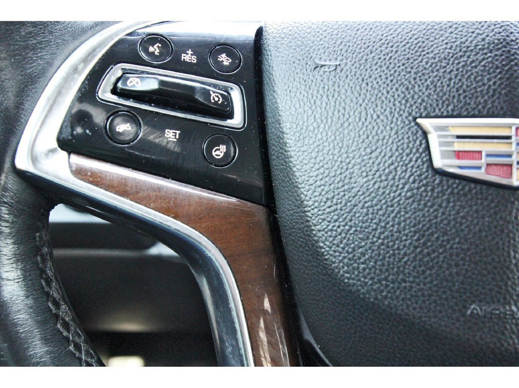 Used 2020 Cadillac Escalade Premium Luxury w/ LPO, Radiant Package AWD/4WD image 18
