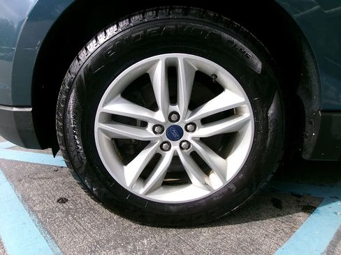 Used 2016 Ford Edge SEL AWD/4WD image 9