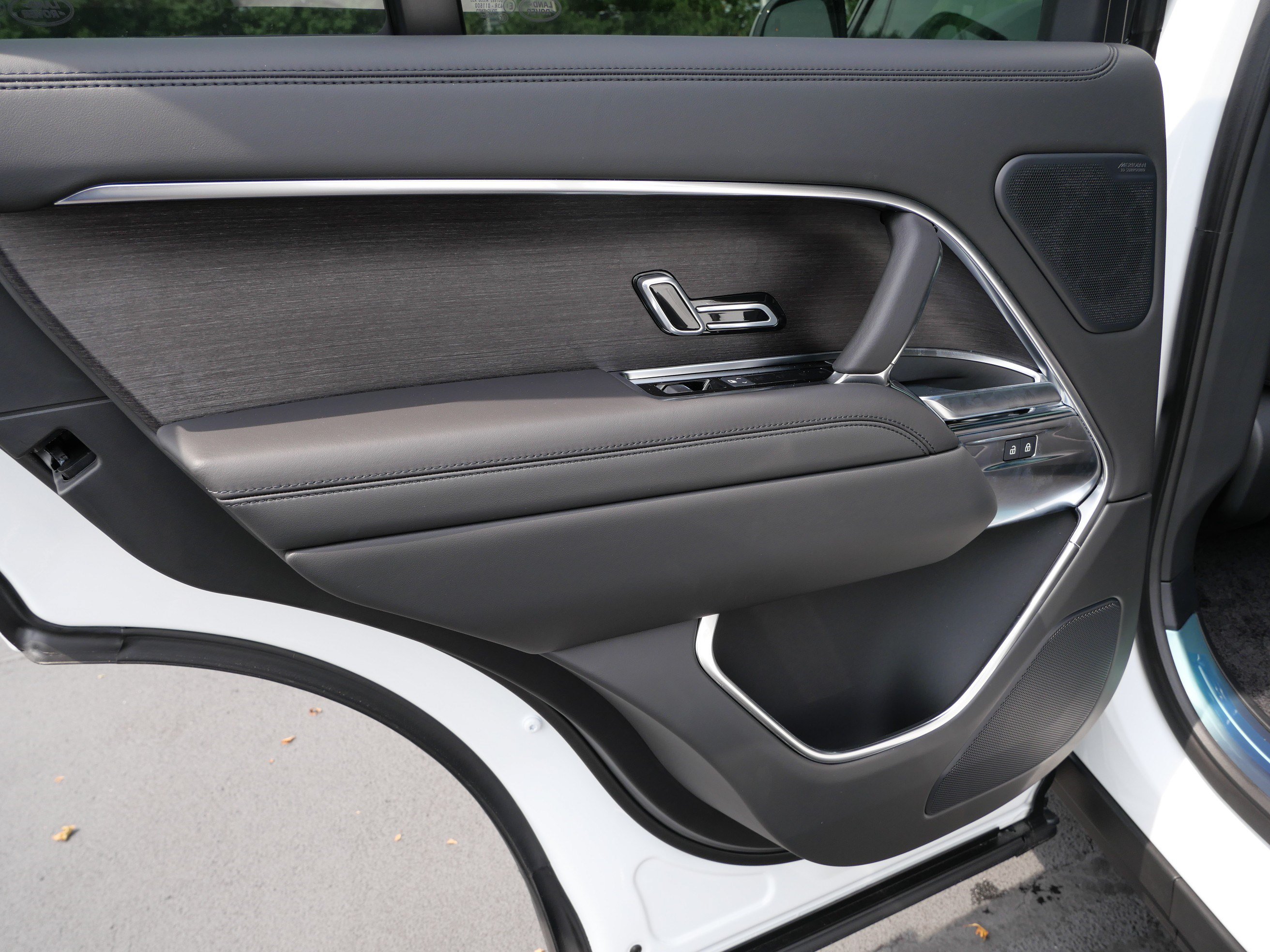 New 2026 Land Rover Range Rover SE AWD/4WD image 6