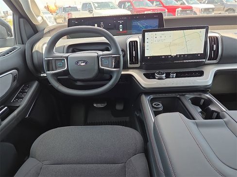 New 2025 Ford Expedition Max Active image 18