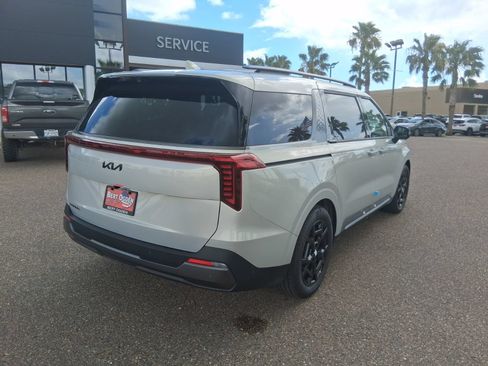 New 2026 Kia Carnival SX Prestige FWD image 4