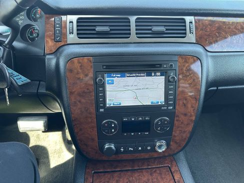 Used 2008 Chevrolet Avalanche LTZ w/ LTZ Preferred Equipment Group RWD image 16