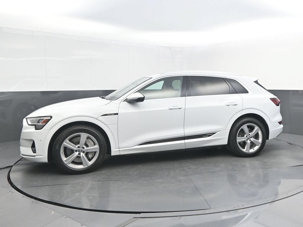 Used 2019 Audi e-tron Premium Plus AWD/4WD image 2