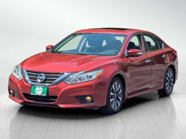 Used 2017 Nissan Altima 2.5 SV w/ Convenience Package FWD image 7