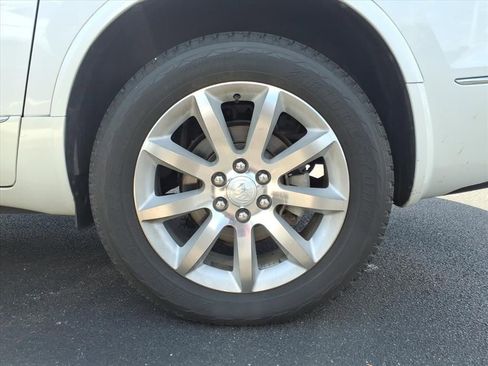 Used 2016 Buick Enclave Premium w/ Experience Buick Package FWD image 23