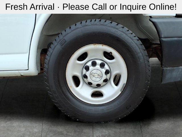 Used 2019 Chevrolet Express 2500 w/ Driver Convenience Package RWD image 9