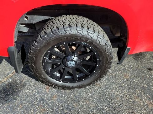 Used 2021 Chevrolet Silverado 1500 Custom w/ LPO, Dark Essentials Package image 13