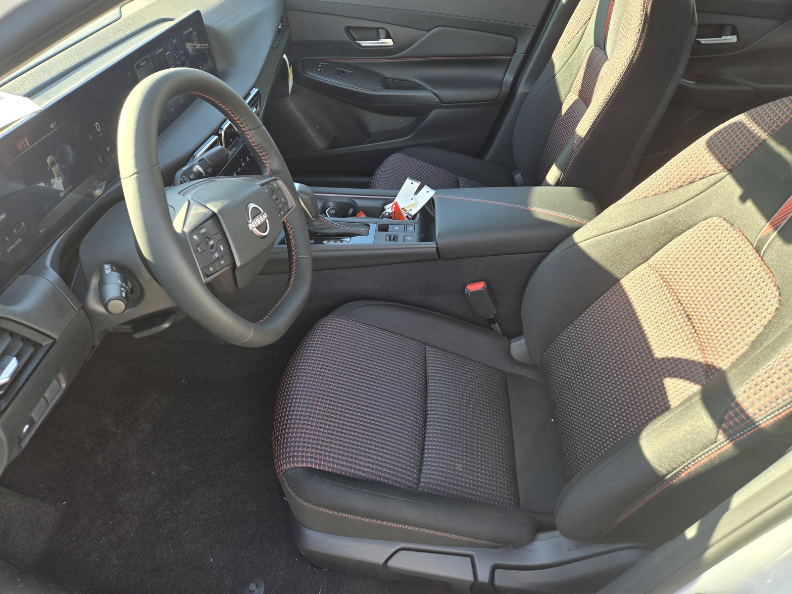 New 2026 Nissan Sentra SR w/ Floor Mat Package FWD image 11