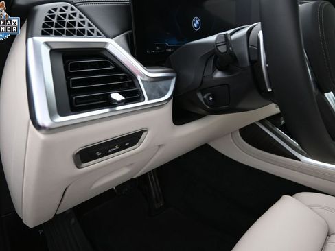 Certified 2025 BMW X7 xDrive40i w/ M Sport Package AWD/4WD image 16