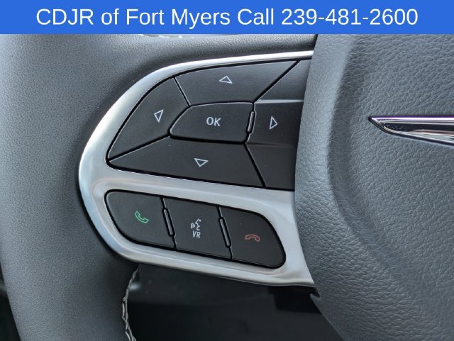 New 2026 Chrysler Pacifica Select FWD image 18
