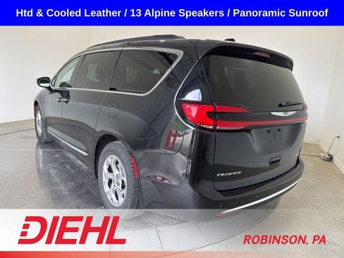 Used 2023 Chrysler Pacifica Limited FWD image 5