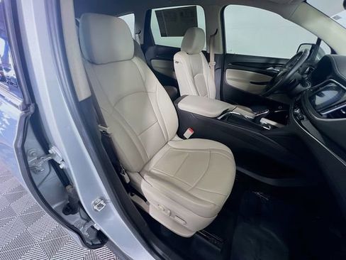 Used 2021 Buick Enclave Essence w/ Sound and Sites Package image 29