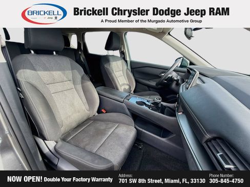 Used 2024 Nissan Rogue SV FWD image 15