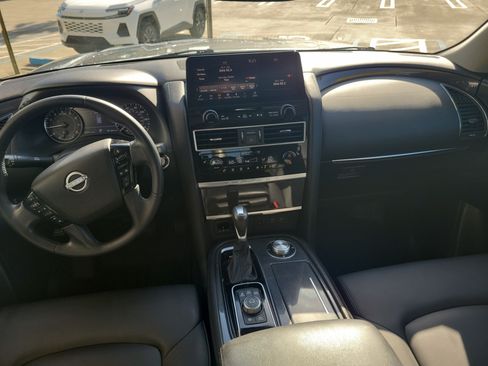 Used 2022 Nissan Armada SV w/ SV Appearance Package AWD/4WD image 17