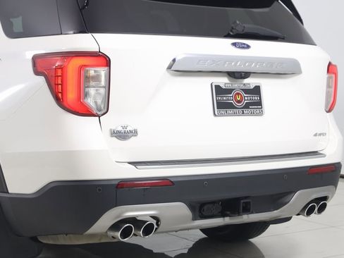 Used 2022 Ford Explorer King Ranch w/ Premium Technology Package image 24