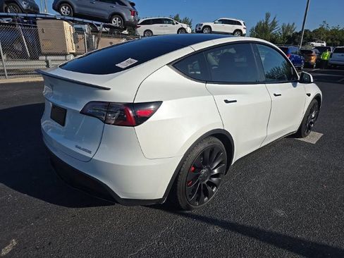 Used 2023 Tesla Model Y Performance AWD/4WD image 4