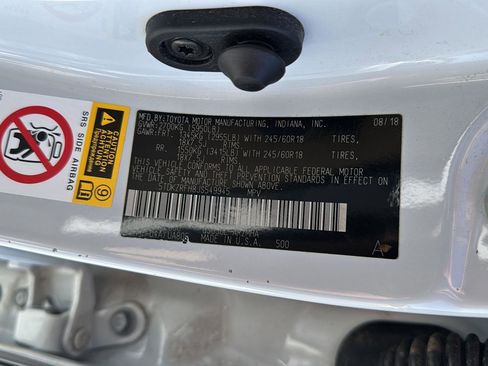 Used 2018 Toyota Highlander XLE image 38