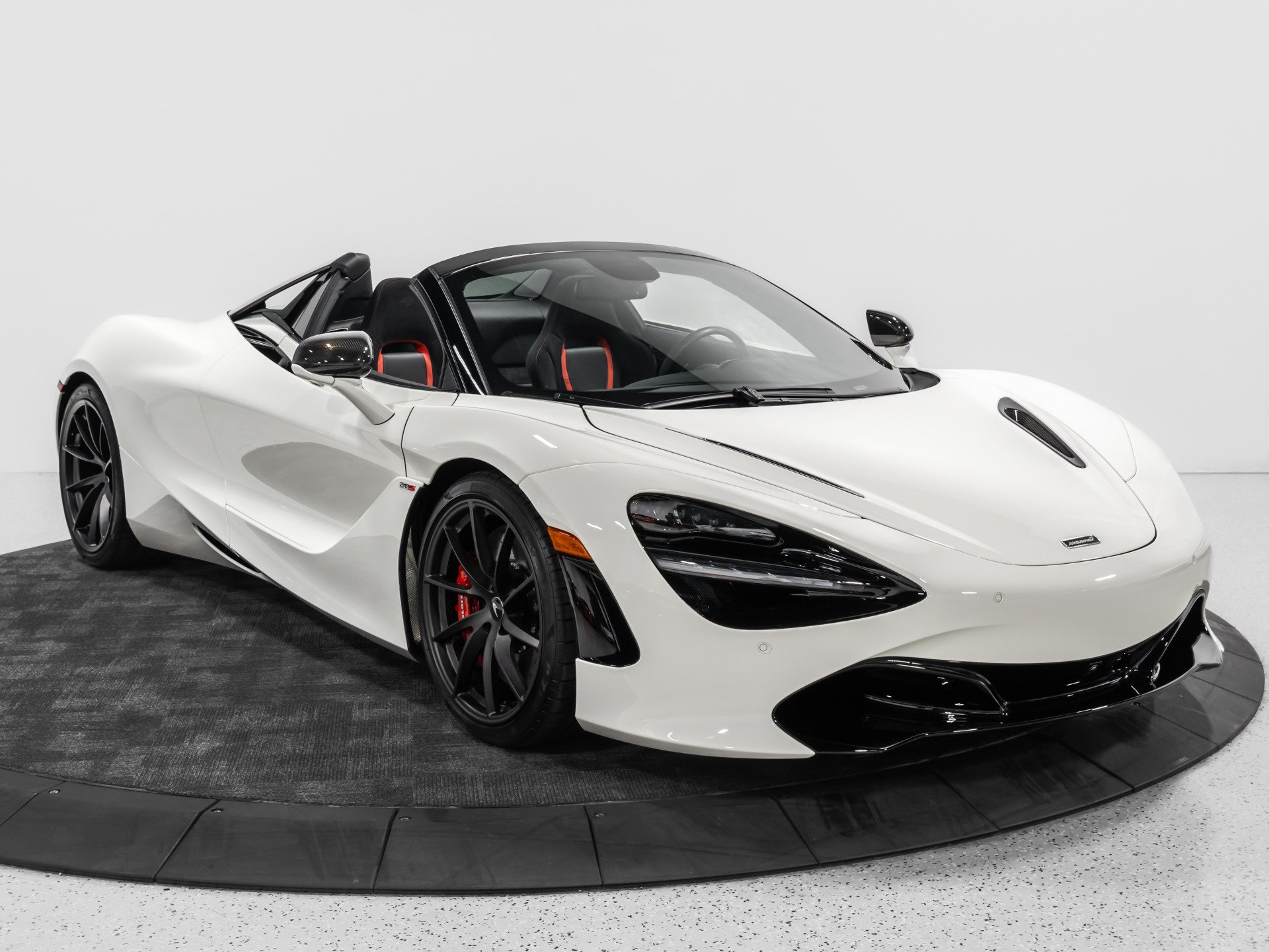 Used 2021 McLaren 720S Performance RWD image 13