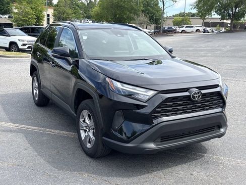 Used 2025 Toyota RAV4 XLE FWD image 3