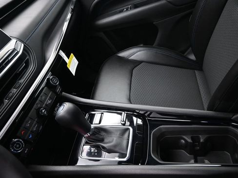 New 2026 Jeep Compass Latitude AWD/4WD image 19