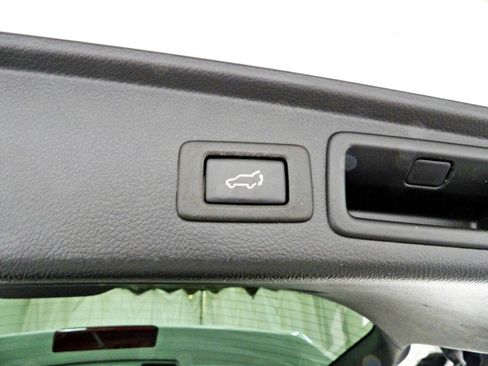 Used 2018 Subaru Forester 2.5i Limited AWD/4WD image 14