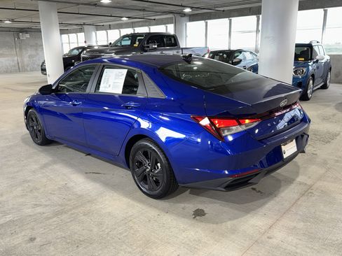 Used 2021 Hyundai Elantra SEL w/ Convenience Package image 6