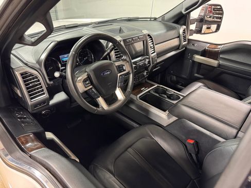 Used 2017 Ford F350 Platinum image 14