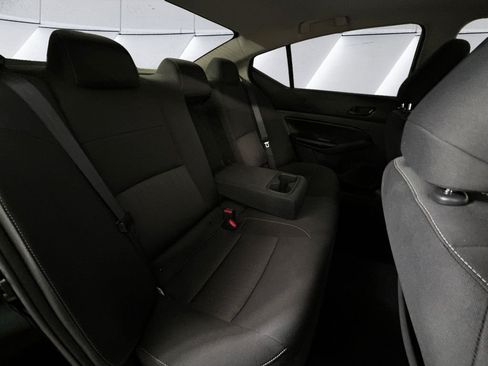 Used 2024 Nissan Altima 2.5 SV w/ SV Premium Package AWD/4WD image 16