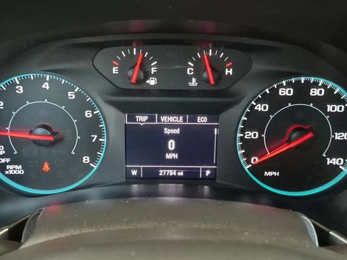 Used 2023 Chevrolet Equinox LS FWD image 17