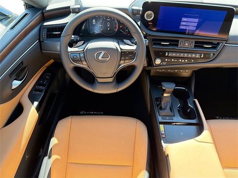 New 2025 Lexus ES 350 w/ Premium Package image 17