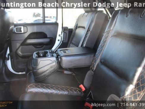 Used 2021 Jeep Wrangler Unlimited Sahara image 32