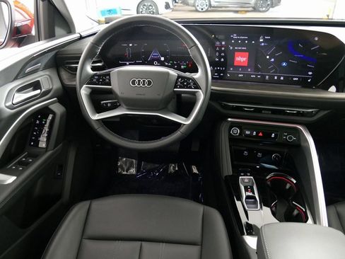 Certified 2025 Audi Q5 2.0T Premium Plus w/ Premium Plus image 25