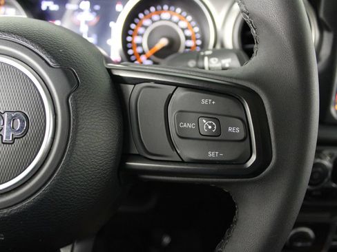 Used 2023 Jeep Gladiator Sport AWD/4WD image 23