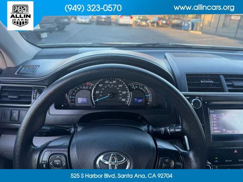 Used 2015 Toyota Camry LE FWD image 9