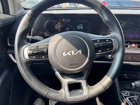 Used 2025 Kia Sportage EX FWD image 9
