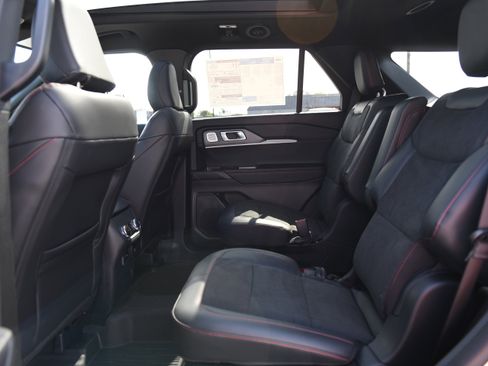 New 2026 Ford Explorer ST RWD image 12