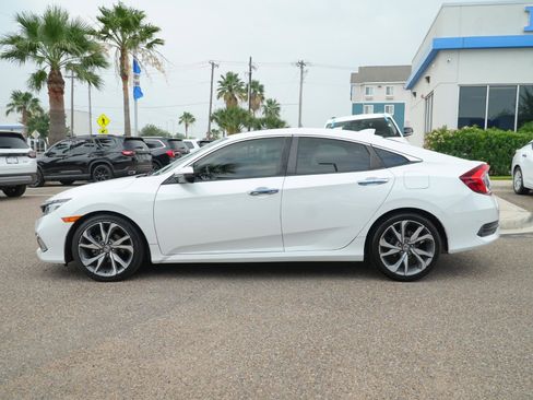 Used 2019 Honda Civic Touring image 8
