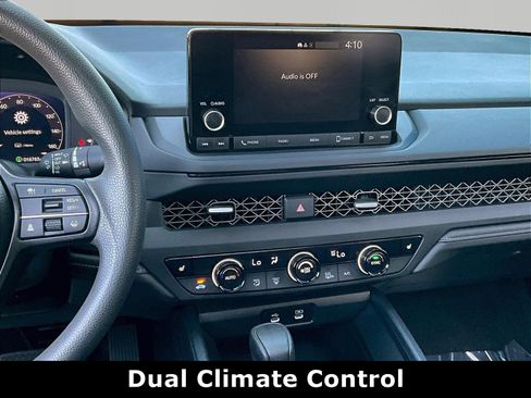 Used 2025 Honda Accord SE image 9