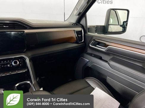 Used 2025 GMC Sierra 3500 Denali w/ Denali Reserve Package image 27