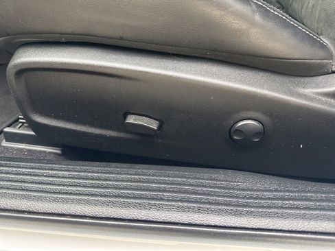 Used 2022 Dodge Challenger GT w/ Plus Package image 12