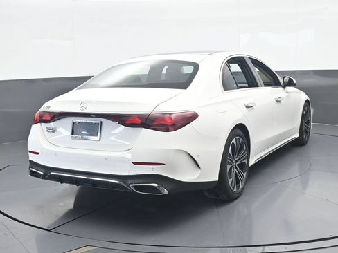 Used 2025 Mercedes-Benz E 350 Sedan image 5