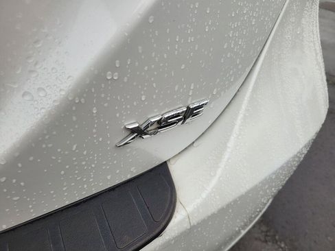 Used 2019 Toyota Camry XSE image 11